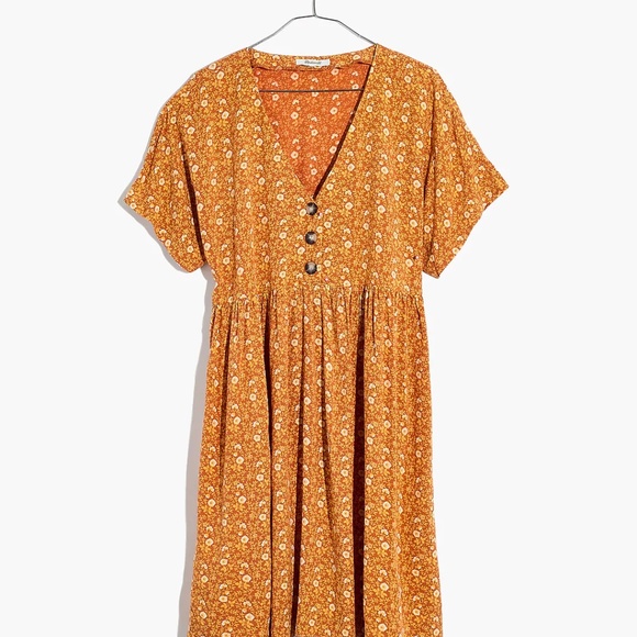 Button-Front Babydoll Dress in Americana Floral in M - Picture 2 of 8